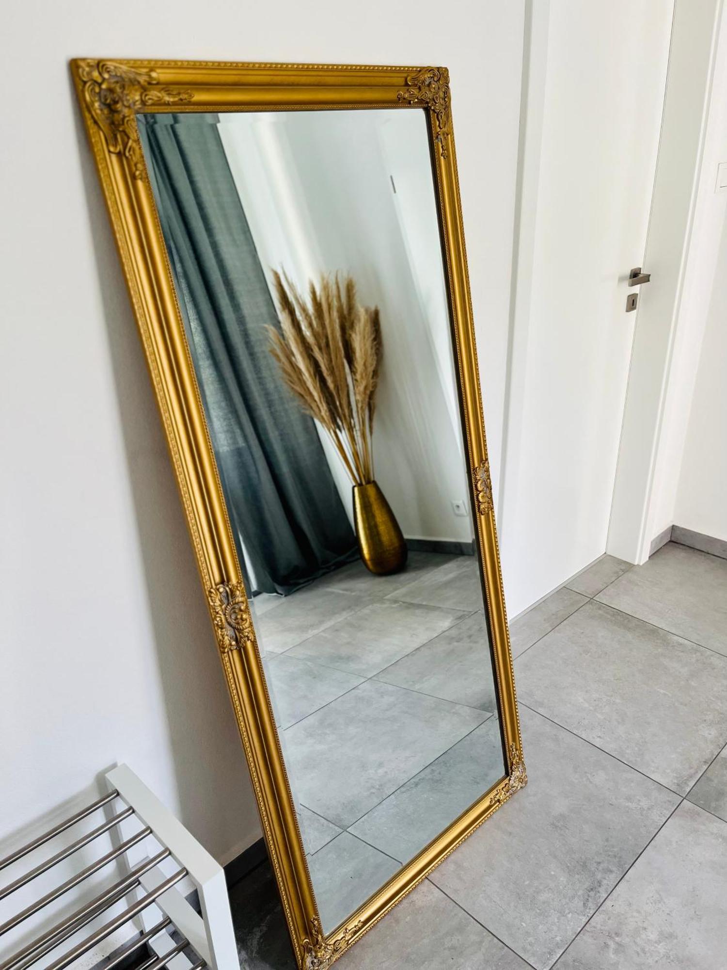 Apartment Riviera Centrum, Private Parking And Smart Check In Banska Bystrica Exterior photo